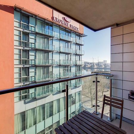 Free Parking - Stylish Three Bedroom Apartment By London Excel Esterno foto