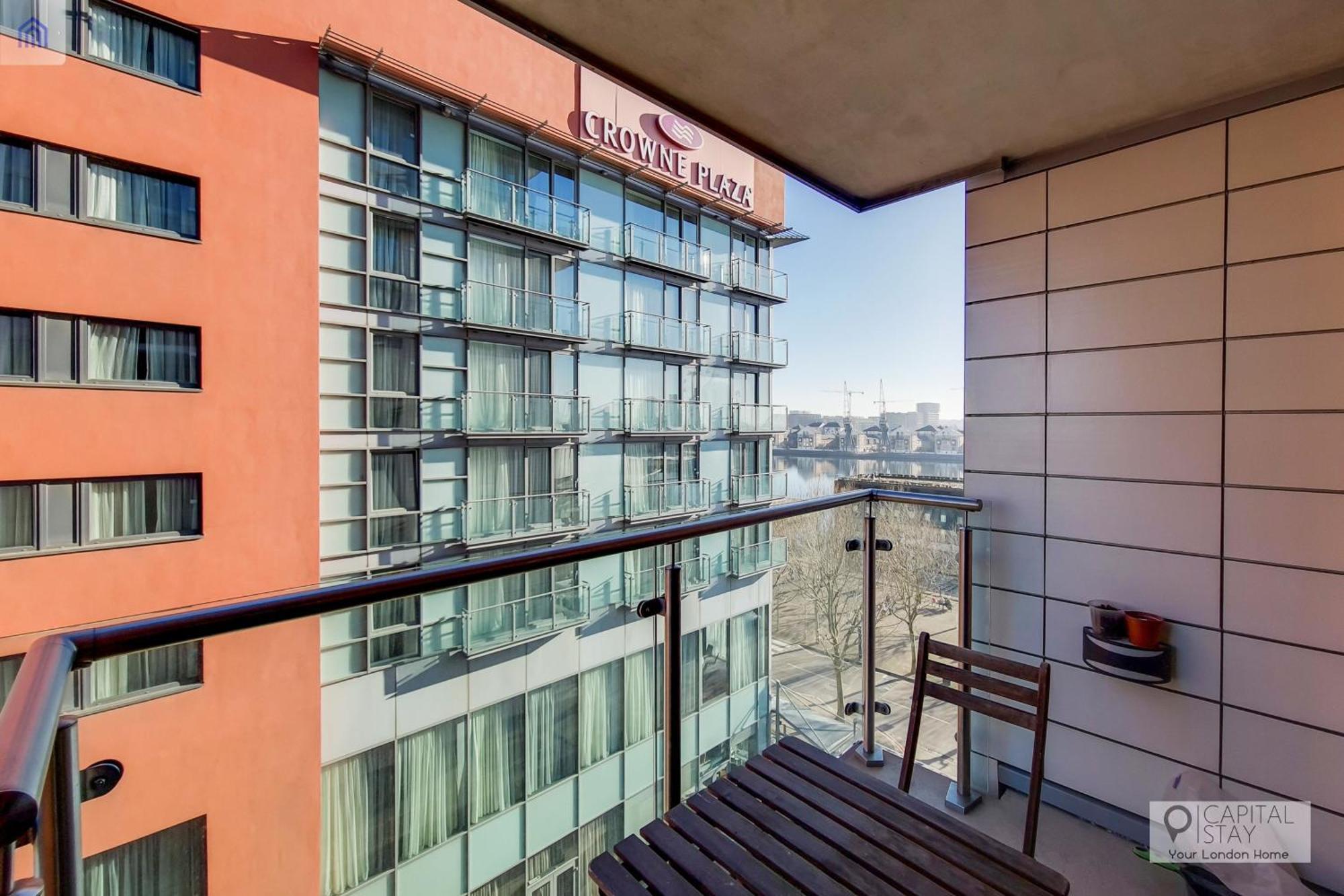 Free Parking - Stylish Three Bedroom Apartment By London Excel Esterno foto